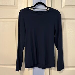 J. Crew women’s perfect fit tee. Navy